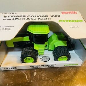 1990 ERTL Steiger Cougar 1000 4-Wheel Drive Tractor Vtg 1:32 Diecast Model NRFB